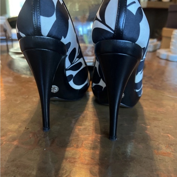 Preowned Dolce & Gabbana Spuntata Tessuto Stampato In Black/White Size 39 - Picture 3 of 6